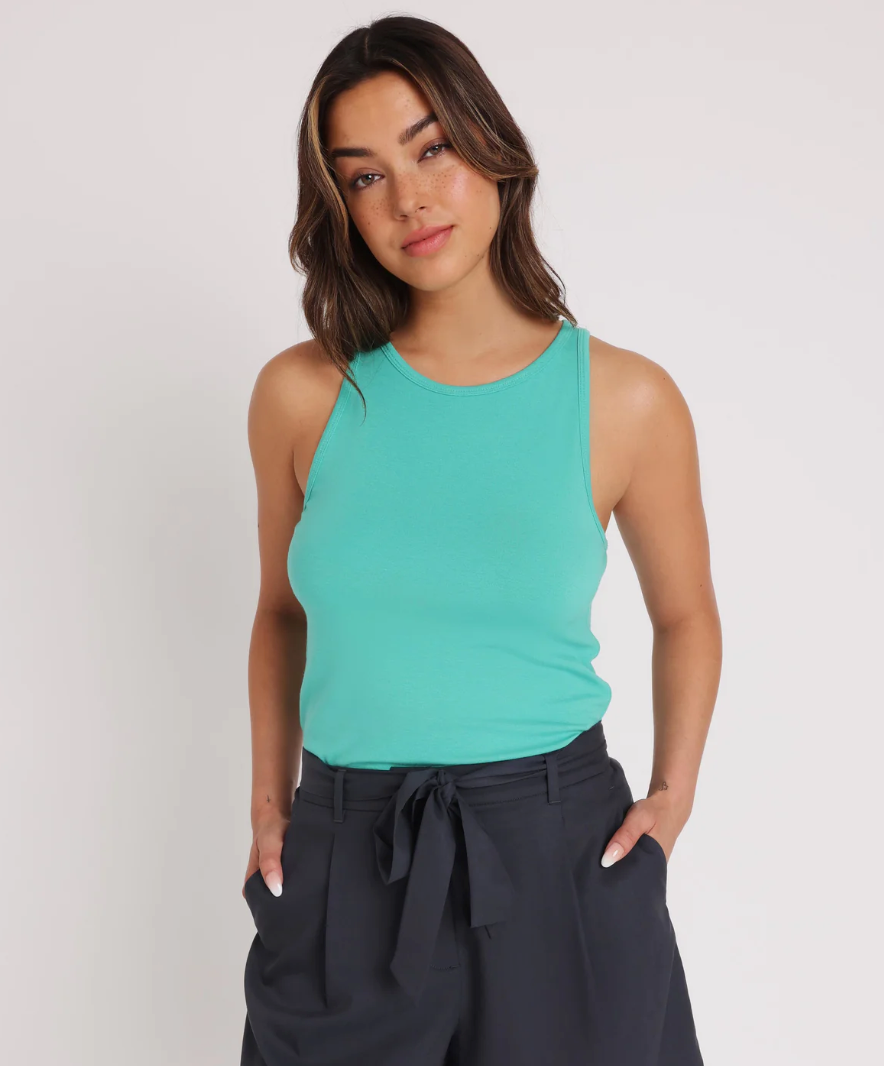 KIT SLEEVELESS HALTER TOP